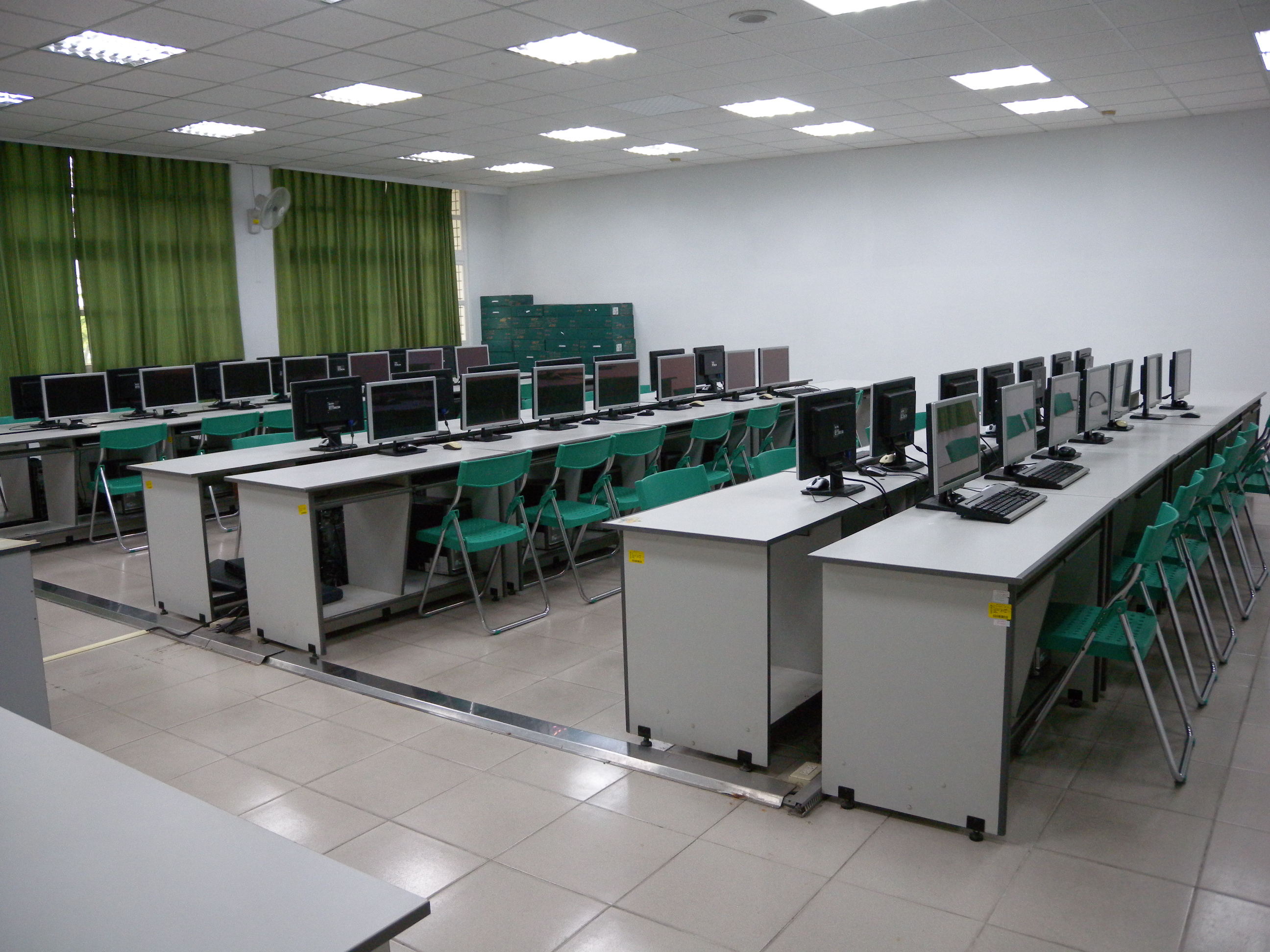 電腦教室2